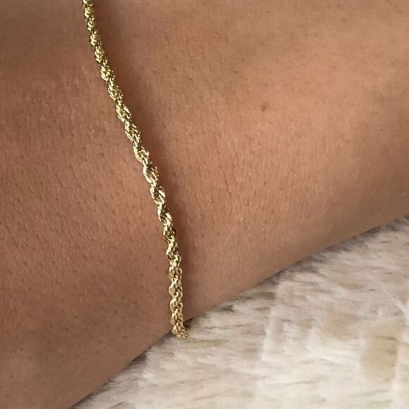 14k gold plated dainty diamond cut rope bracelet - Picture 6 of 7